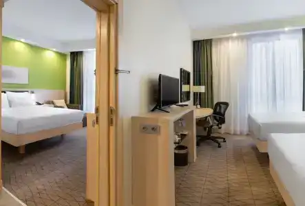 Hampton by Hilton Minsk City Centre  - 14