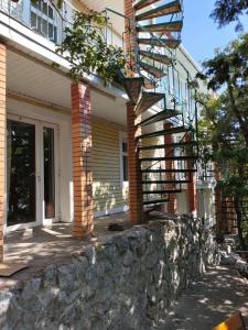 Green Hills - 6