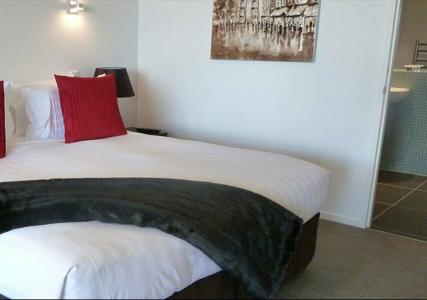 Swiss-Belsuites Pounamu - 26