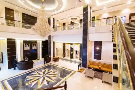 Golden Tulip - 4
