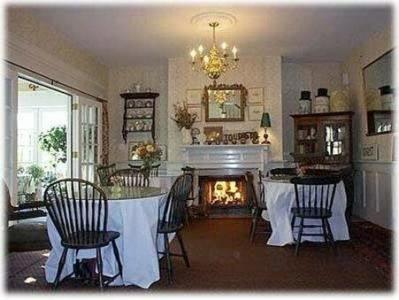 Mary Prentiss Inn - 11