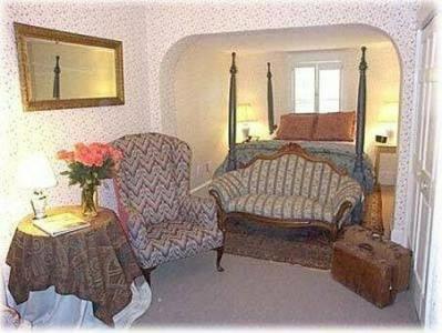 Mary Prentiss Inn - 2