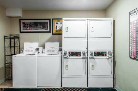 Rodeway Inn East - 41