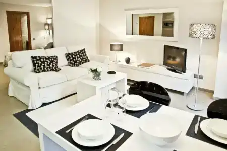 Up Suites Bcn - 11