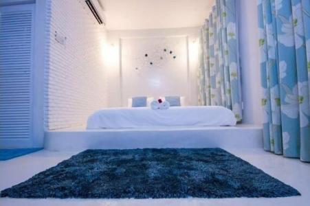 Laemsing Whitehouse - 33