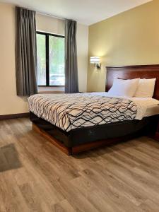 Rodeway Inn Airport - 22