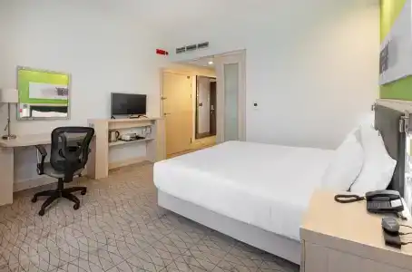 Hampton by Hilton Minsk City Centre  - 11
