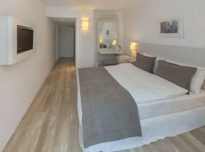 The Beachfront Adult Only 16 Plus - 56