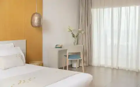 Royal Azur - 12