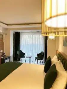 Mogons Exclusive - 2