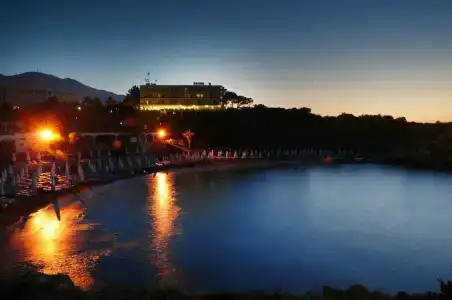 Denizkizi & Denizkizi Royal Seafront Resort & Restaurant & Beach Club - 5