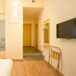 Bloomrooms @ New Delhi Railway Station - 36