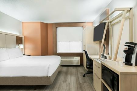 Holiday Inn Express & Suites - Nearest Universal Orlando, an IHG - 16