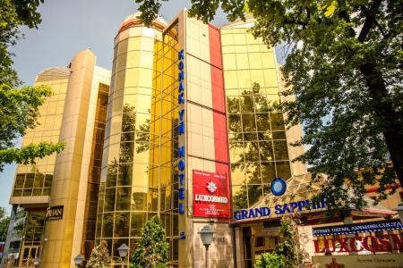 Grand Sapphire - 15