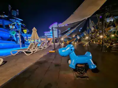 Blue Wave Suite - 64