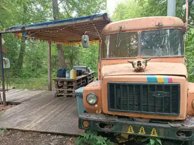 Автобус в лесу - 37