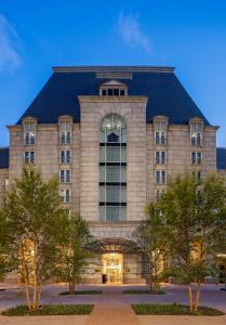 Crescent Court - 22