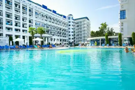 Chaika Beach Resort – All Inclusive - 16