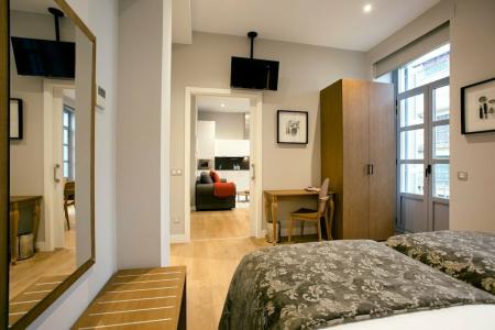 Legazpi Doce Studios Suites - 16