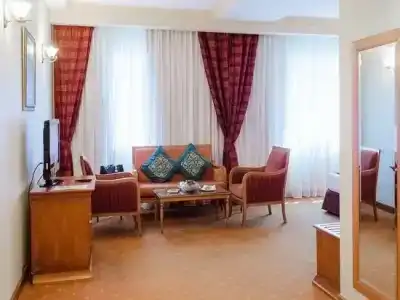 Avenue Dubai - 21