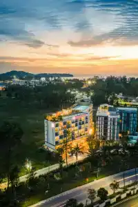Hilton Garden Inn Phuket Bang Tao - Sha Extra Plus - 38