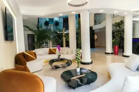 Era Palace - 10