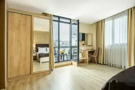 Emin Palace - 10