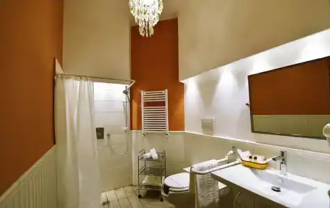 *1*7*4* Via Roma - 28