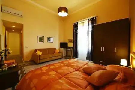 *1*7*4* Via Roma - 25