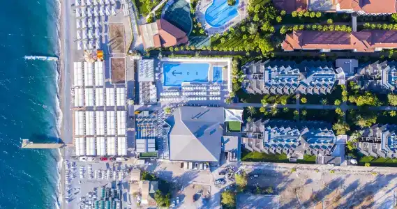 Sailor's Beach Club - 14