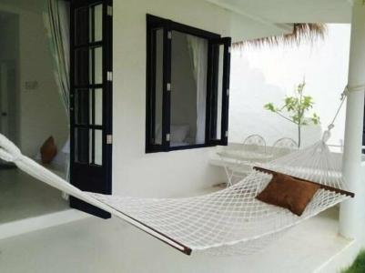 Laemsing Whitehouse - 1