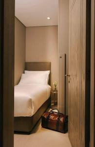Sonder Business Bay - 36
