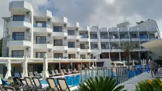 Side Resort Annex - 17