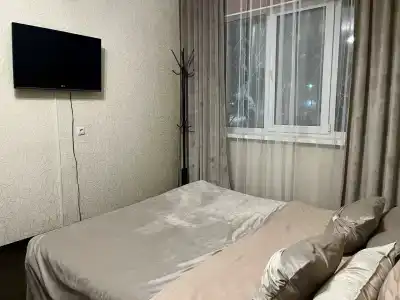 DeLuxe - 8