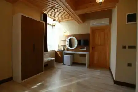 Bacchus Pension - 41