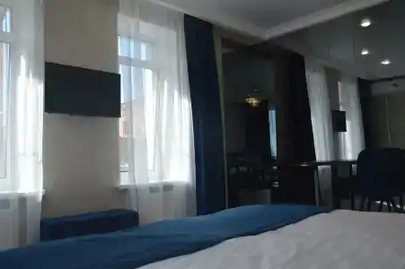 Владимирский - 72