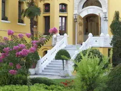 Four Seasons Istanbul at Sultanahmet - 11