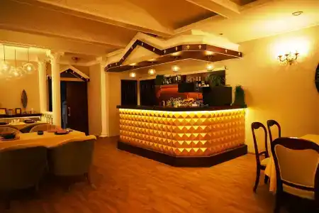 Александр - 16