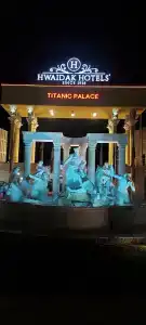 Titanic Palace - Families and Couples only - 10