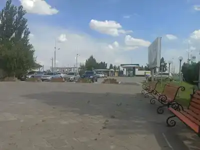 Спутник - 12
