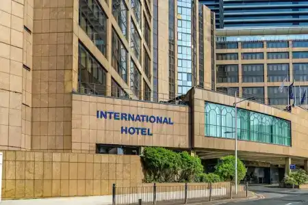 Britannia International Canary Wharf - 1