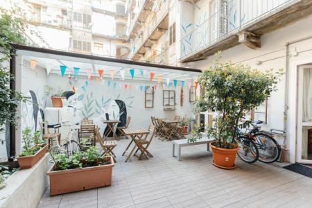 Tomato Backpackers - 0