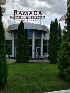 Ramada Hotel & Suites by Wyndham - 9