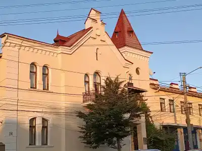 Таврическая - 17