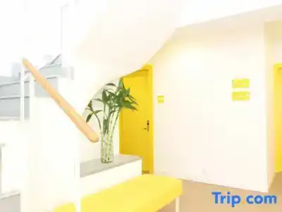 Bloomrooms @ Link Road - 76