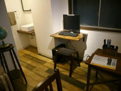 J-Hoppers Hiroshima Guesthouse - 48