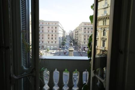 Piazza Bovio 22 - 26