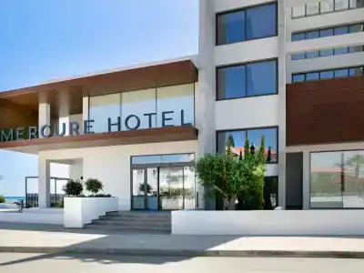 Mercure Larnaca Beach - 3