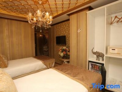 Laleli Blue Marmaray - 39