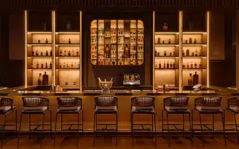 InterContinental - 72